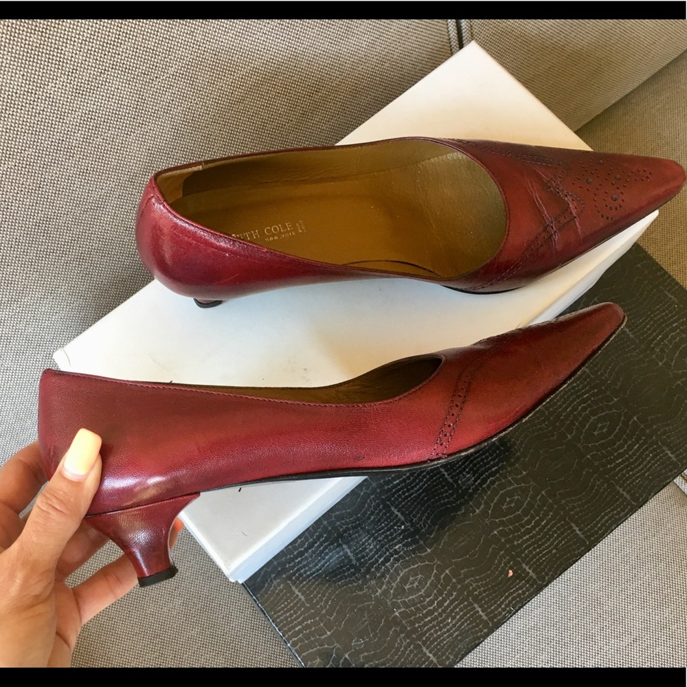 Kenneth Cole dark-red leather oxford wingtip pump